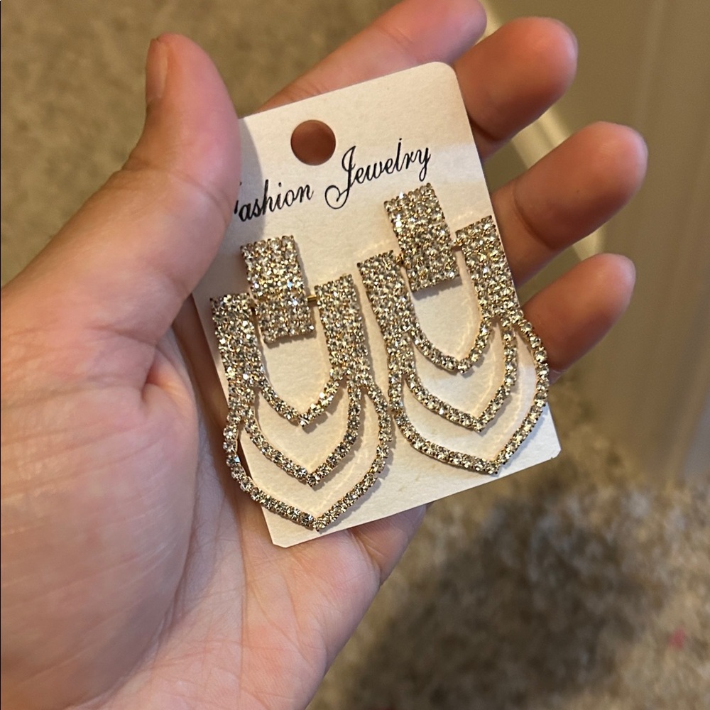 Elegant Gold Fashion Jewelry Earrings